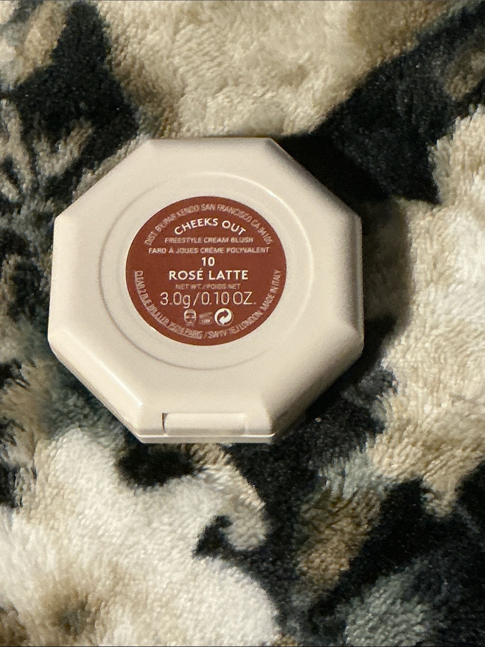 Fenty Rose Latte Cheeks Out Freestyle Cream Blush - Picture 5 of 6